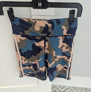 EUC The Upside Athletic Wear Jewell Spin Short Small